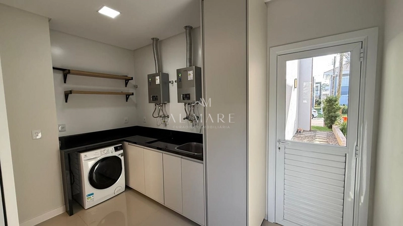 Casa em condomínio com quadro suítes: 31ª foto da galeria de imagens do imóvel