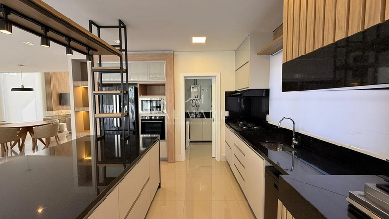 Casa em condomínio com quadro suítes: 24ª foto da galeria de imagens do imóvel