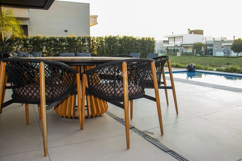 Casa em condominio : 2ª foto da galeria de imagens do imóvel