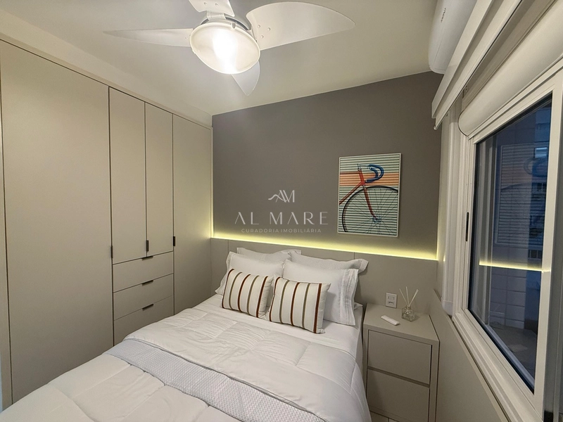 Apartamento 2 dormitorios no centro: 2ª foto da galeria de imagens do imóvel