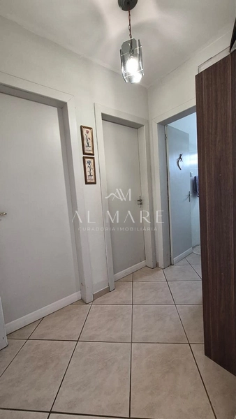 Casa terrea com cinco dormitório com duas vagas de garagem e uma quadra do mar : 13ª foto da galeria de imagens do imóvel
