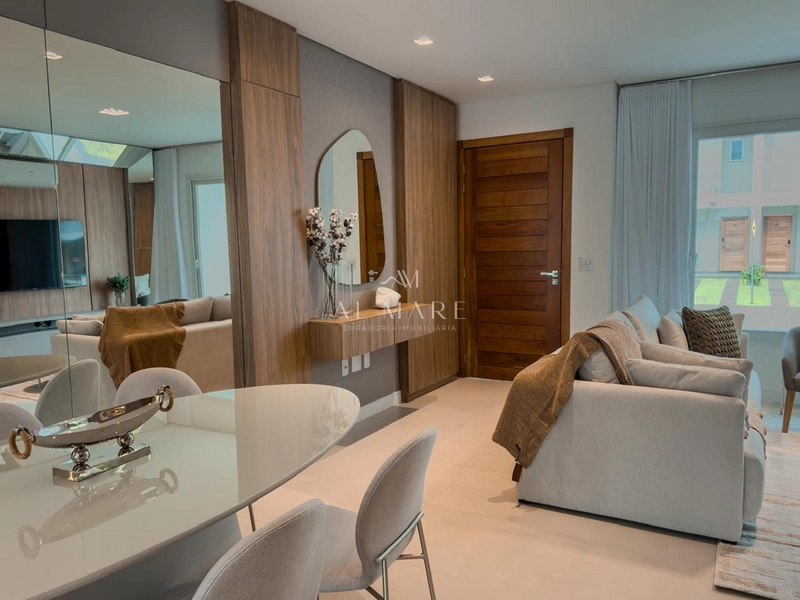 Sobrado 3 dormitorios sendo 2 suites: 1ª foto da galeria de imagens do imóvel