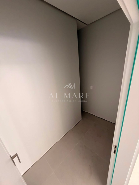Sala comercial em Gramado na rua mais conhecida da cidade : 4ª foto da galeria de imagens do imóvel