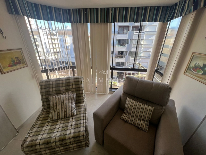 apartamento dois dormitórios sendo um suíte e dependência de empregada com box : 19ª foto da galeria de imagens do imóvel