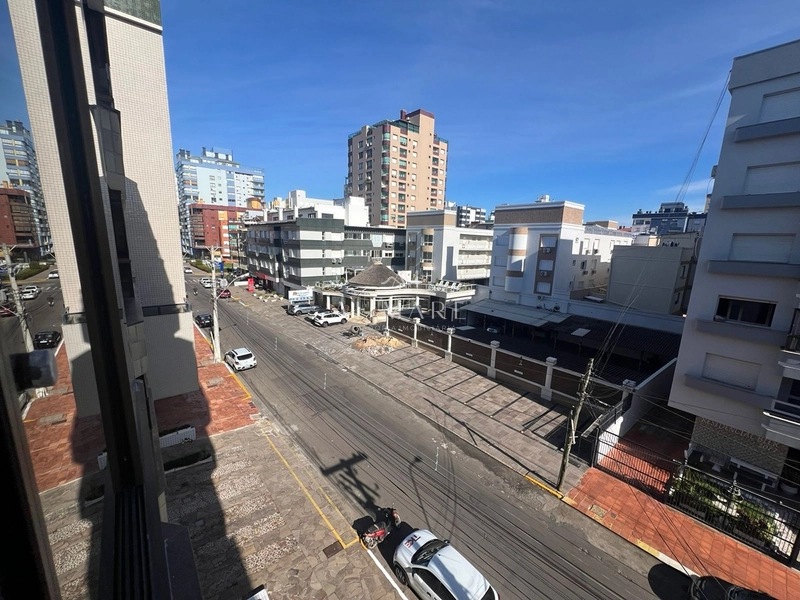 apartamento dois dormitórios sendo um suíte e dependência de empregada com box : 17ª foto da galeria de imagens do imóvel