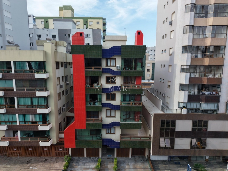 Amplo apartamento frente a avenida: 8ª foto da galeria de imagens do imóvel