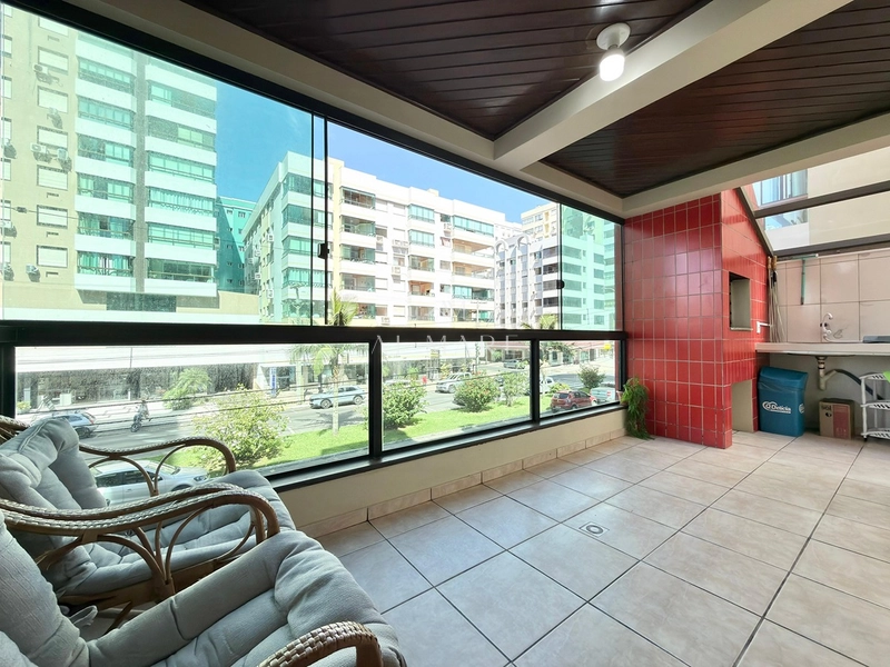 Amplo apartamento frente a avenida: 13ª foto da galeria de imagens do imóvel