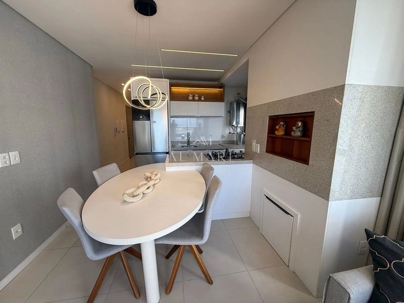 Apartamento três dormitorios sendo uma suíte mobiliado e decorado com vaga de garagem : 10ª foto da galeria de imagens do imóvel