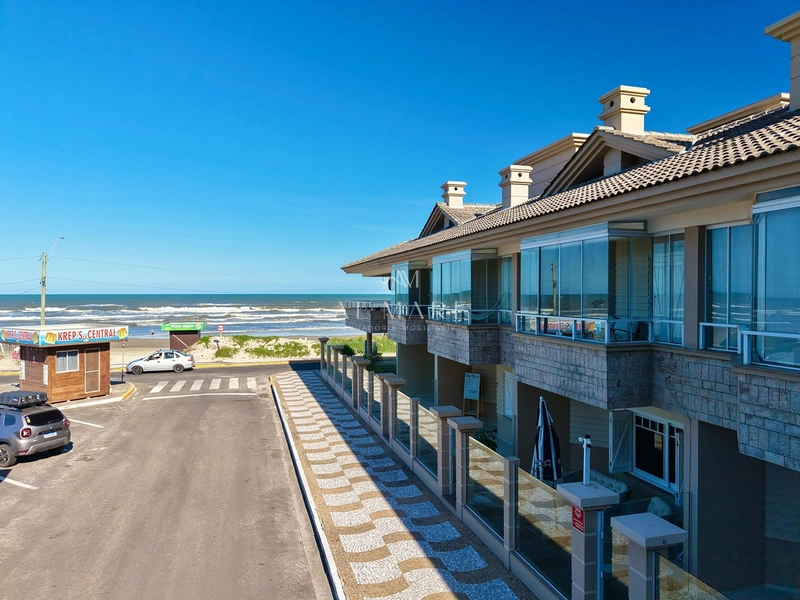 Sobrado pé na areia a venda: 20ª foto da galeria de imagens do imóvel