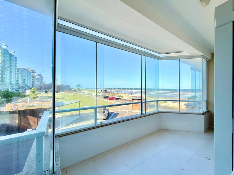 Sobrado pé na areia a venda: 8ª foto da galeria de imagens do imóvel