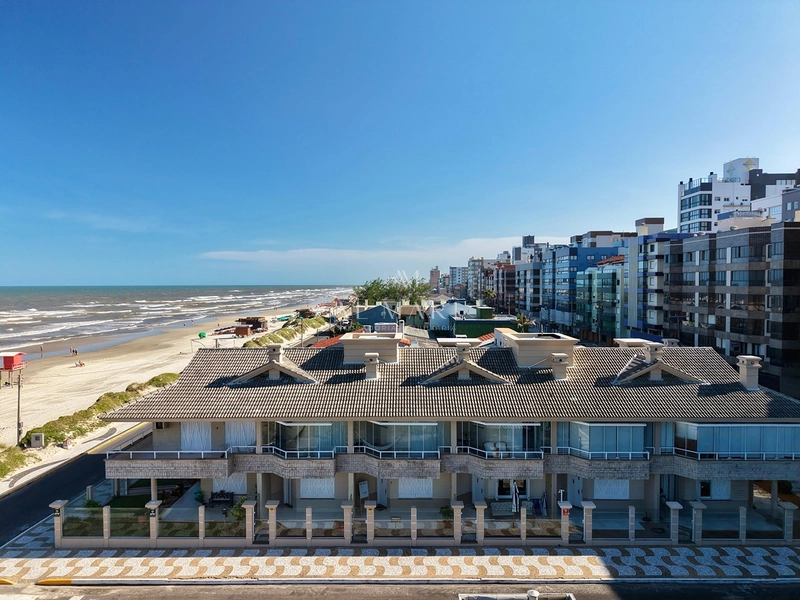 Sobrado pé na areia a venda: 5ª foto da galeria de imagens do imóvel