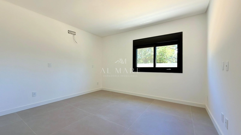 Casa ampla com piscina duas quadras do mar: 14ª foto da galeria de imagens do imóvel