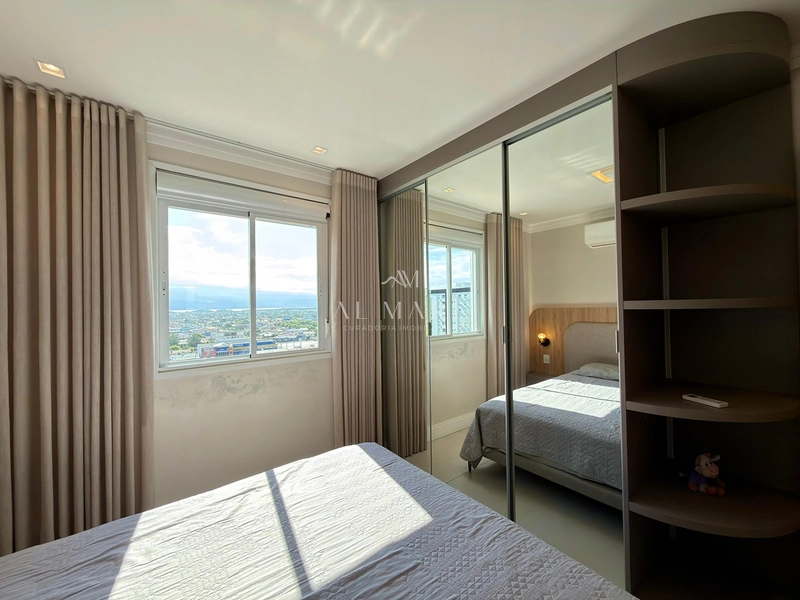 Apartamento junto a praça: 4ª foto da galeria de imagens do imóvel