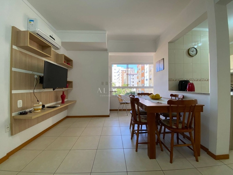 apartamento dois dormitórios com vaga de garagem apenas duas quadras do centro : 5ª foto da galeria de imagens do imóvel