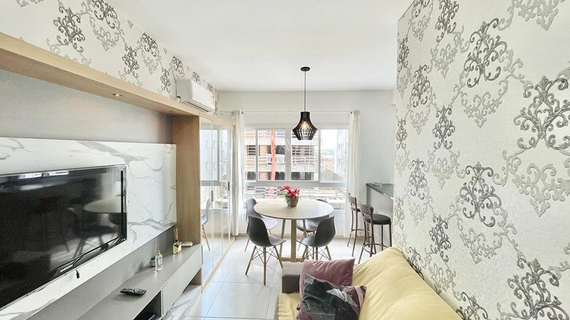 apartamento com dois dormitórios mobiliado e decorado com vaga de garagem: 3ª foto da galeria de imagens do imóvel