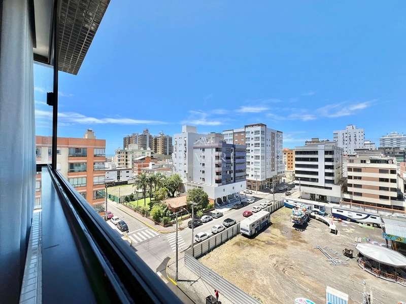 apto com três dormitórios sendo uma suíte e duas vagas de garagem: 48ª foto da galeria de imagens do imóvel