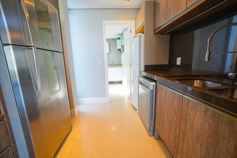 Casa em condomínio beira lago: 38ª foto da galeria de imagens do imóvel