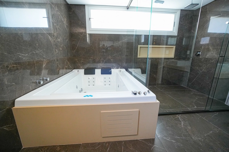 Casa em condomínio beira lago: 69ª foto da galeria de imagens do imóvel