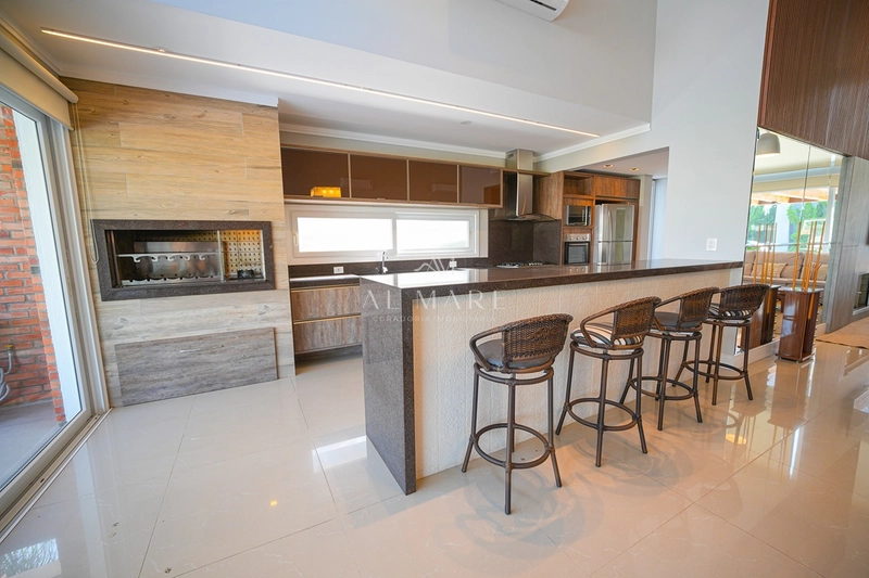 Casa em condomínio beira lago: 45ª foto da galeria de imagens do imóvel