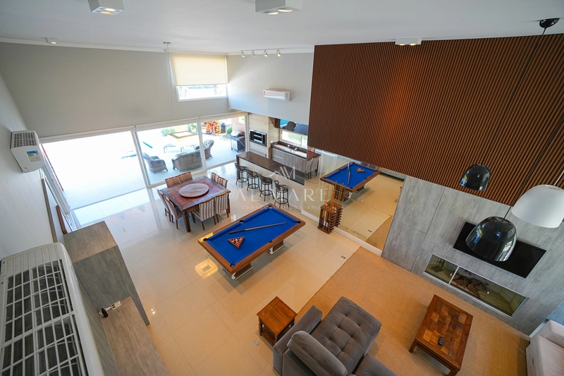 Casa em condomínio beira lago: 31ª foto da galeria de imagens do imóvel