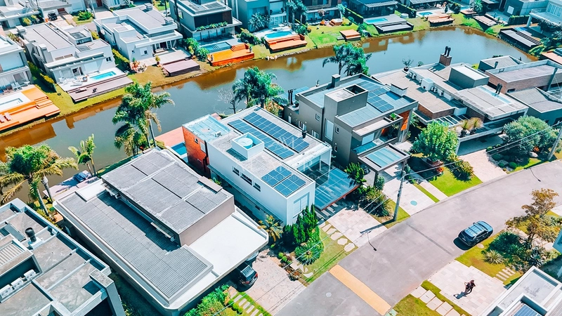 Casa em condomínio beira lago: 4ª foto da galeria de imagens do imóvel