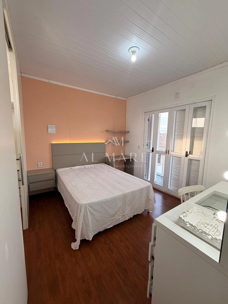 Casa Bairro com cinco dormitórios, mobiliada e com três vagas de garagem: 30ª foto da galeria de imagens do imóvel