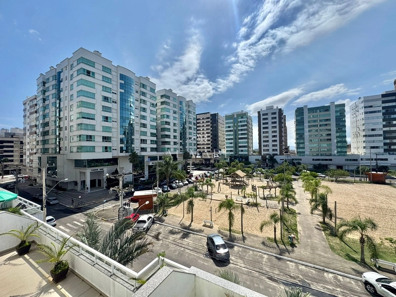 Apartamento de frente para praça: 20ª foto da galeria de imagens do imóvel