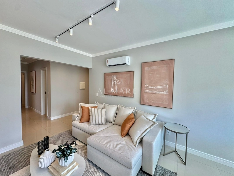 Apartamento de frente para praça: 3ª foto da galeria de imagens do imóvel