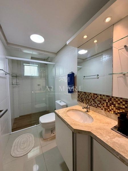 Apartamento gigantesco com três dormitórios e duas vagas de garagem e terraço coberto: 11ª foto da galeria de imagens do imóvel
