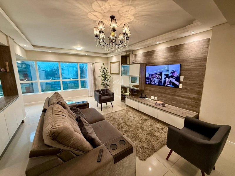 Apartamento gigantesco com três dormitórios e duas vagas de garagem e terraço coberto: 25ª foto da galeria de imagens do imóvel