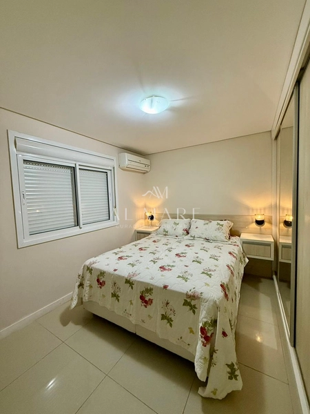 Apartamento gigantesco com três dormitórios e duas vagas de garagem e terraço coberto: 6ª foto da galeria de imagens do imóvel