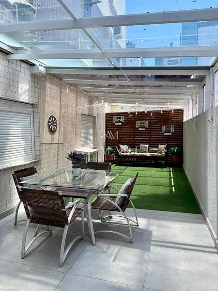 Apartamento gigantesco com três dormitórios e duas vagas de garagem e terraço coberto: 22ª foto da galeria de imagens do imóvel