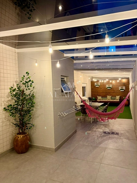 Apartamento gigantesco com três dormitórios e duas vagas de garagem e terraço coberto: 37ª foto da galeria de imagens do imóvel