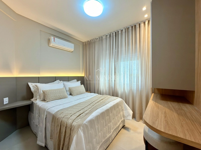 APARTAMENTO À VENDA EM CAPÃO DA CANOA! 3 DORMITÓRIOS • VISTA MAR E PRAÇA • MOBILIADO: 1ª foto da galeria de imagens do imóvel