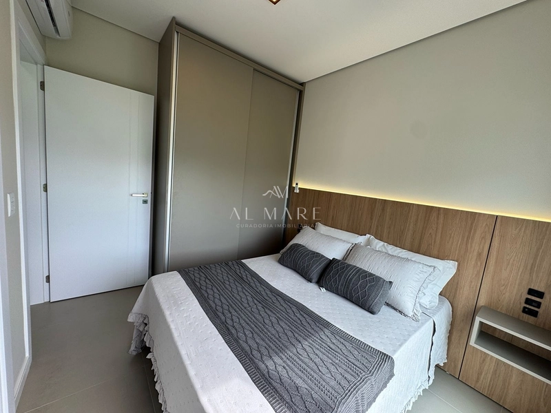 Casa com 4 suites: 21ª foto da galeria de imagens do imóvel