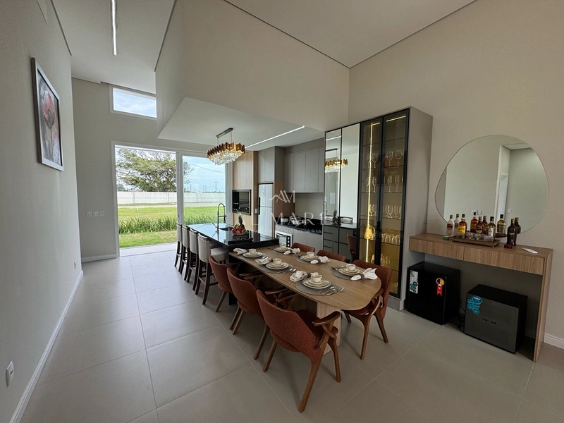 Casa com 4 suites: 6ª foto da galeria de imagens do imóvel