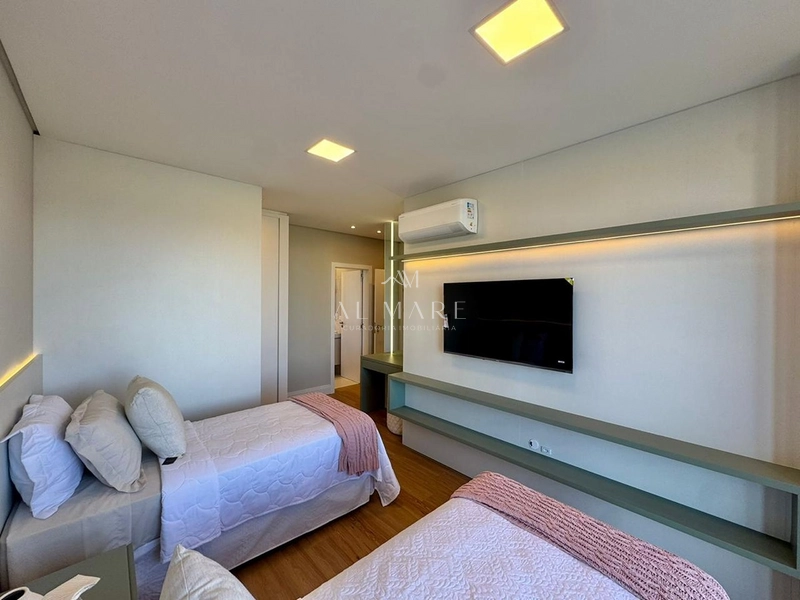 Casa em Condomínio 5 suíte : 31ª foto da galeria de imagens do imóvel