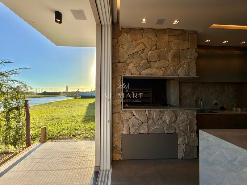 Sobrado frente norte beira lago: 34ª foto da galeria de imagens do imóvel