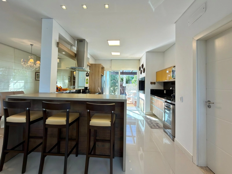 Sobrado frente lago: 29ª foto da galeria de imagens do imóvel