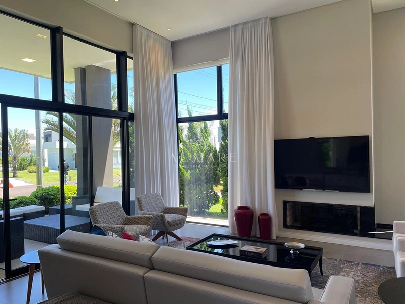 Casa em condominio: 2ª foto da galeria de imagens do imóvel