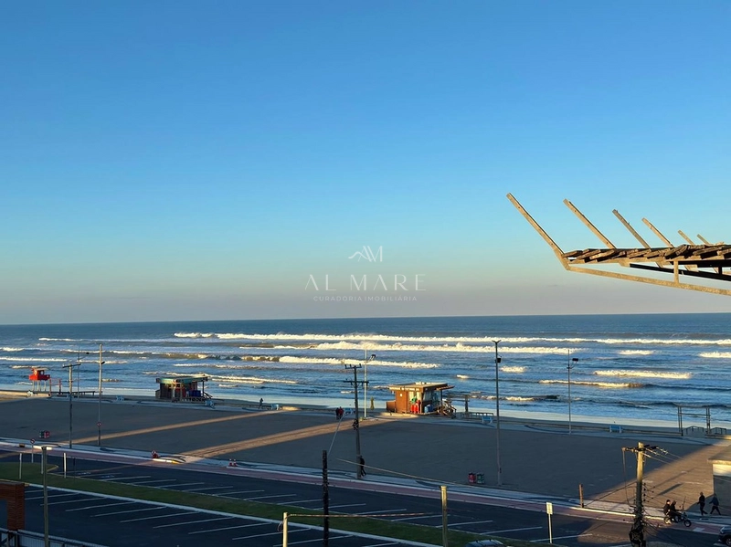 Apartamento cobertura a poucos metros da praia com amplitude e vista eterna : 5ª foto da galeria de imagens do imóvel
