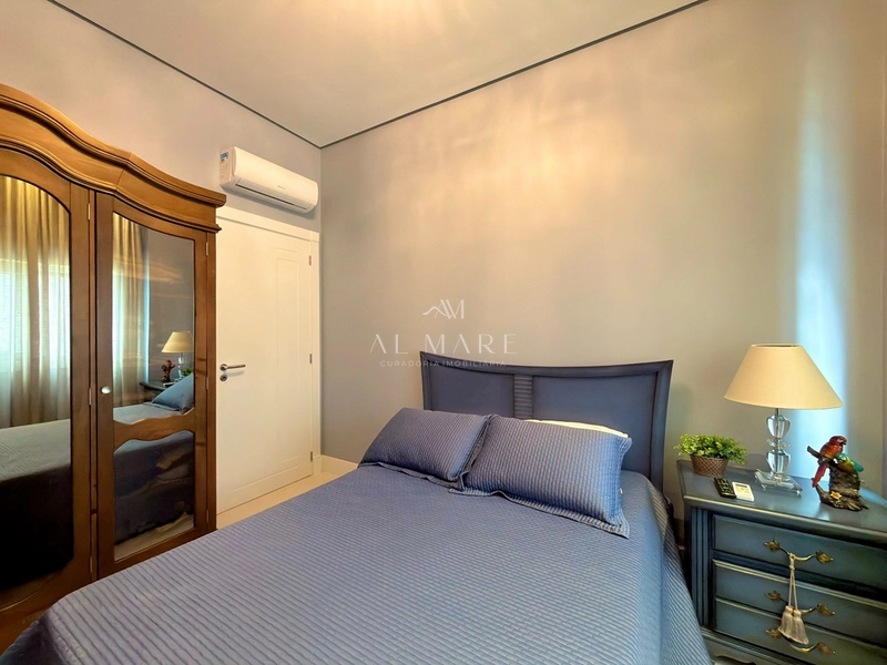 apartamento vista eterna para o mar com três dormitórios finamente mobiliado e decorado: 22ª foto da galeria de imagens do imóvel