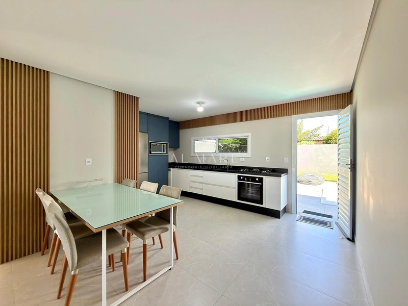 Casa três dormitorios mobiliada e decorada com piscina : 10ª foto da galeria de imagens do imóvel
