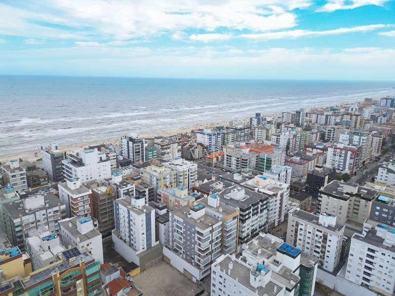 apartamento de três dormitórios e uma suíte, decorado e mobiliado com vaga de garagem: 5ª foto da galeria de imagens do imóvel