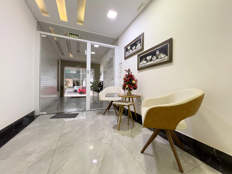 apartamento de três dormitórios e uma suíte, decorado e mobiliado com vaga de garagem: 19ª foto da galeria de imagens do imóvel