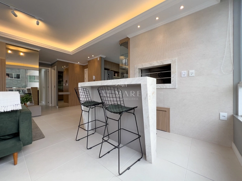 apartamento de três dormitórios e uma suíte, decorado e mobiliado com vaga de garagem: 29ª foto da galeria de imagens do imóvel