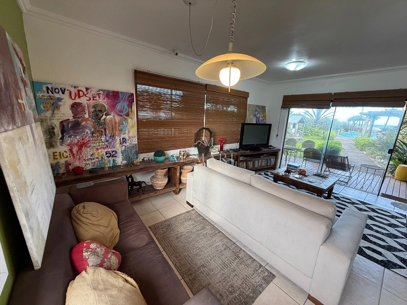 Casa beira mar com cinco quartos sendo 3 suíte e muito mais : 44ª foto da galeria de imagens do imóvel