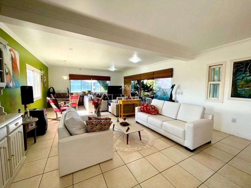 Casa beira mar com cinco quartos sendo 3 suíte e muito mais : 30ª foto da galeria de imagens do imóvel