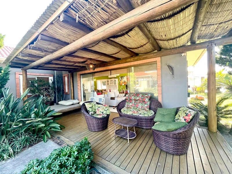 Casa beira mar com cinco quartos sendo 3 suíte e muito mais : 39ª foto da galeria de imagens do imóvel