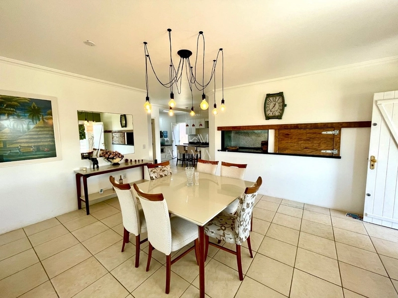 Casa beira mar com cinco quartos sendo 3 suíte e muito mais : 24ª foto da galeria de imagens do imóvel